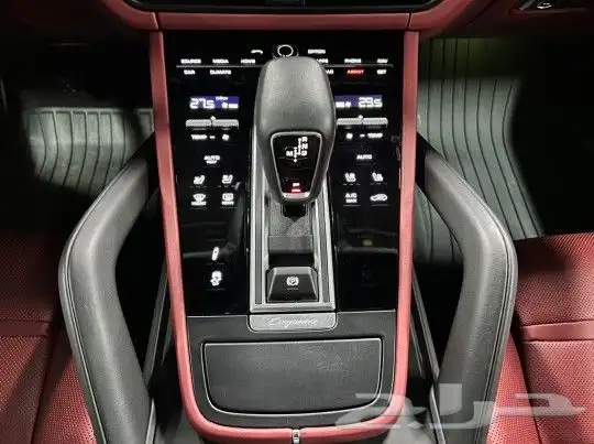 بورش كايين ابيض كوب Porsche Cayenne Coupe SUV موديل 2021 12