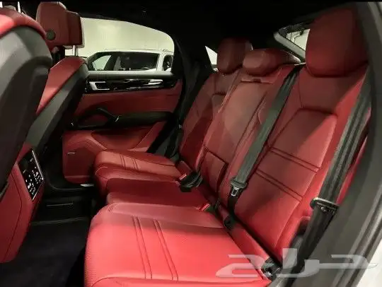 بورش كايين ابيض كوب Porsche Cayenne Coupe SUV موديل 2021 17