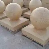 حواجز خرسانية ومصدات مواقف وقواعد أعمدة انارة 35
