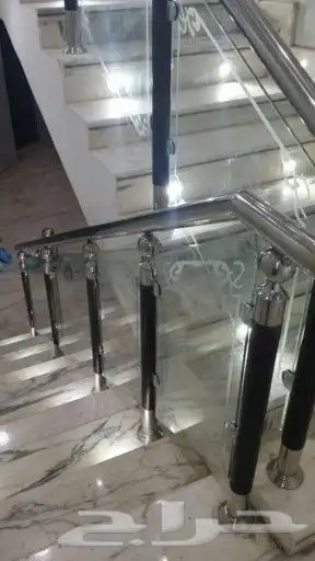 عمل درابزين استانلس ستيل مع اعمده خشب وزجاج 8مم سيكوريت 15