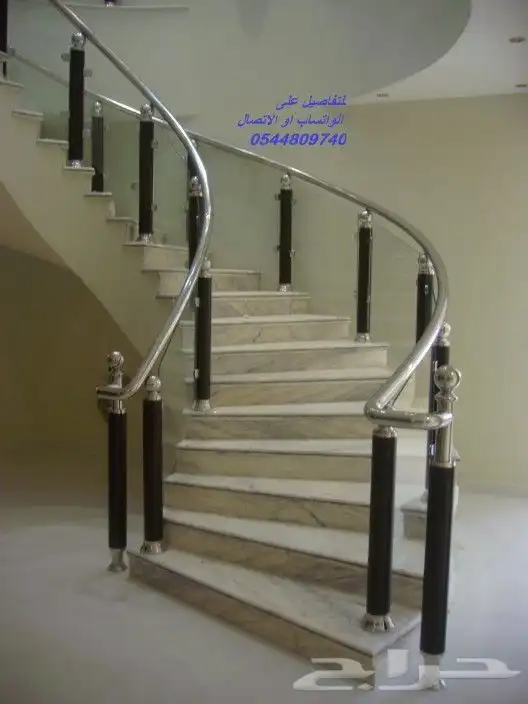 عمل درابزين استانلس ستيل مع اعمده خشب وزجاج 8مم سيكوريت 7