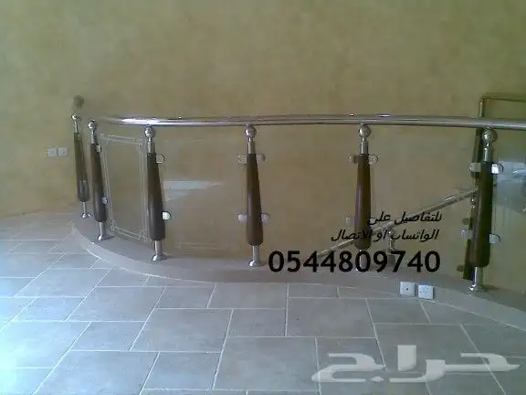 عمل درابزين استانلس ستيل مع اعمده خشب وزجاج 8مم سيكوريت 9