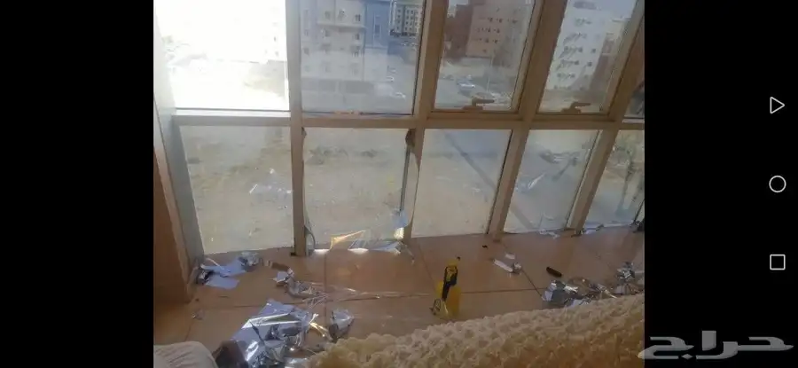 تظليل زجاجات المحلات والفلل والمكاتب عازل حراري ستيكرات 1