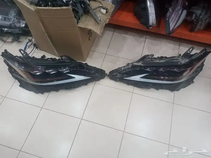 شمعات لكزس اي اس 2020 2023 ثلاث عدسات 0
