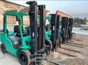 تأجير معدات ثقيلة رافعات شوكية للايجار اليومي والشهري 0