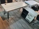 تصنيع مكاتب بتصنيع وطني 7