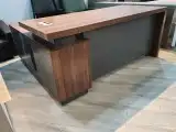 تصنيع مكاتب بتصنيع وطني 0