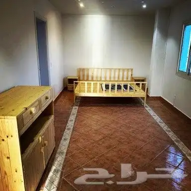 تفصيل سرير و دولاب و كمدين و تسريحه كلاسيكي 2