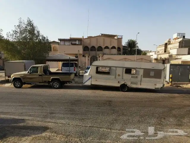 كرفان سحب اوربي طول 550 سم في 215 سم 4