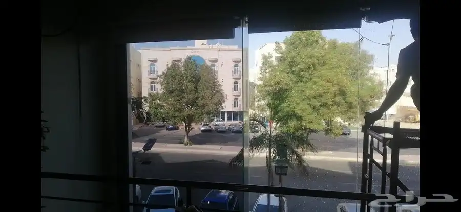 تظليل زجاجات المحلات والفلل والمكاتب عازل حراري ستيكرات 23