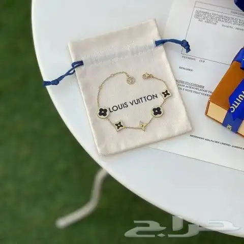 سلاسل او اساور لويس فيتون درجة اولي 28