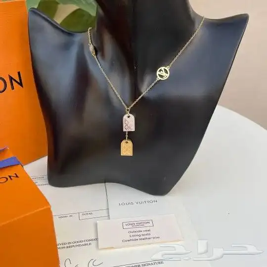 سلاسل او اساور لويس فيتون درجة اولي 21