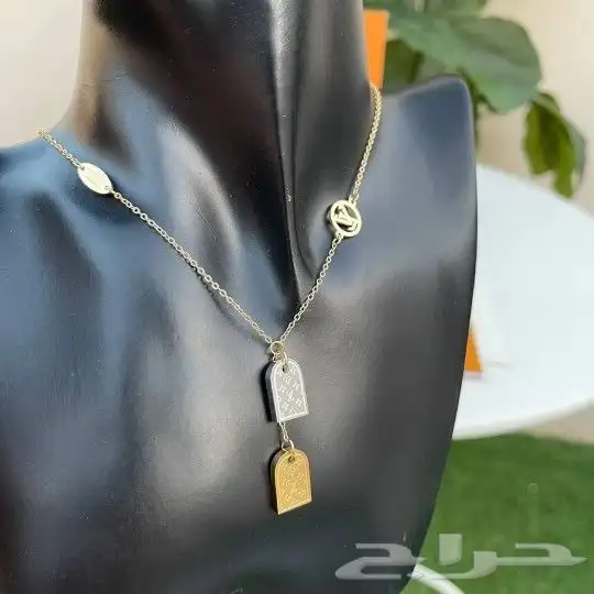 سلاسل او اساور لويس فيتون درجة اولي 22