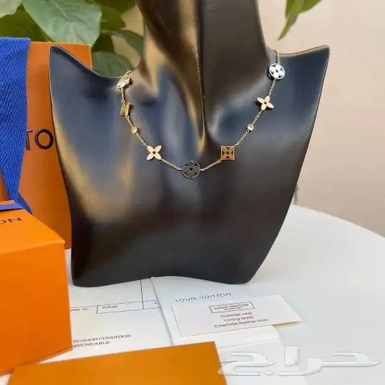 سلاسل او اساور لويس فيتون درجة اولي 14