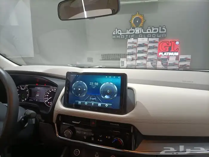 شاشة نسان اكس تريل 2023 0