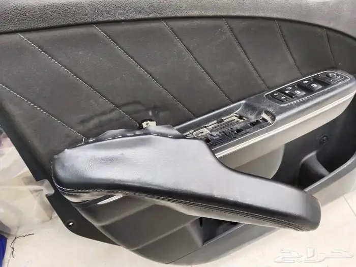 اصلاح ديكور وجلدت الباب دوج كرايسلر 5