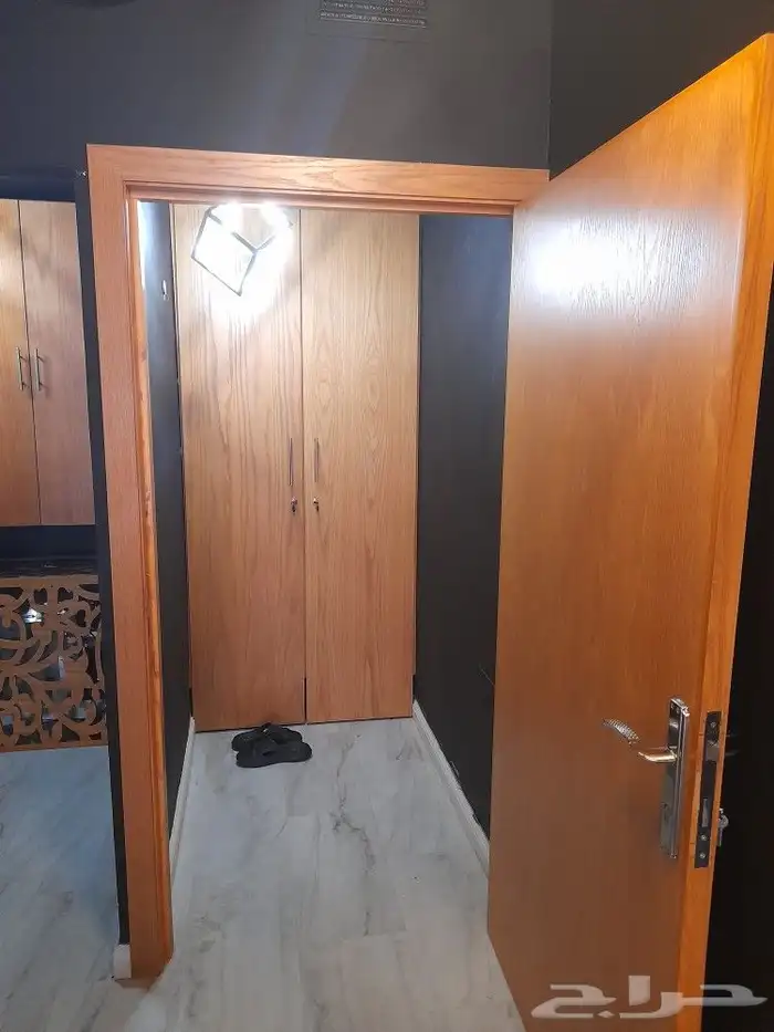 ديكورات صالون حلاقه تم عمله 2