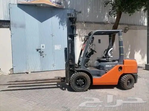 تاجير رافعة شوكية فوركلفت للايجار 5
