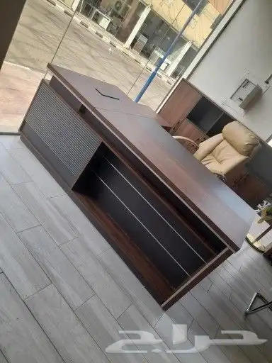 أثاث مكتبي و مدرسي متكامل   مكاتب   وحدات عمل مشتركه   كراسي 21