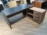 تصنيع مكاتب بأشكال متنوعة 20