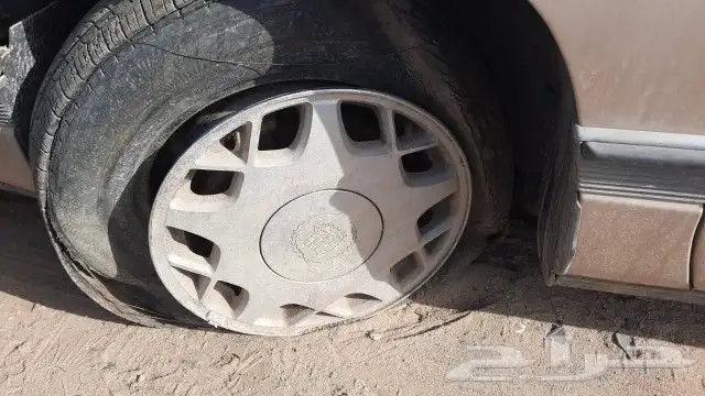كاديلاك 1994كلاسيك كونسورس تشليح قطع فقط 3