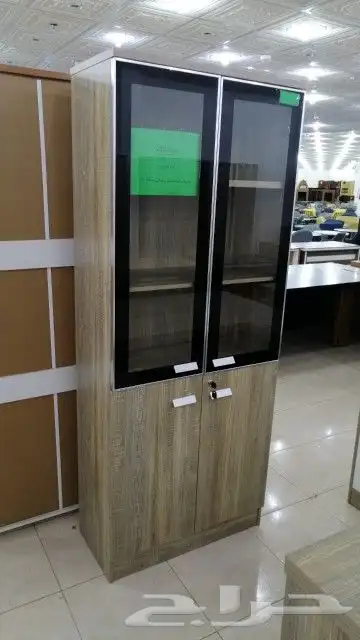 مكاتب حديد وقزاز وخشب وميلامين مقاس مختلفه 47