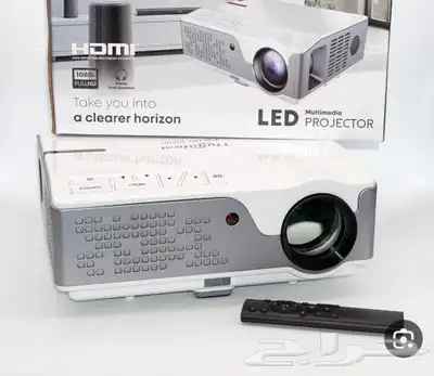 جهاز بروجكتر دقه عرض p1080 اصلي بسعر 600 ريال اخر جهازين 6