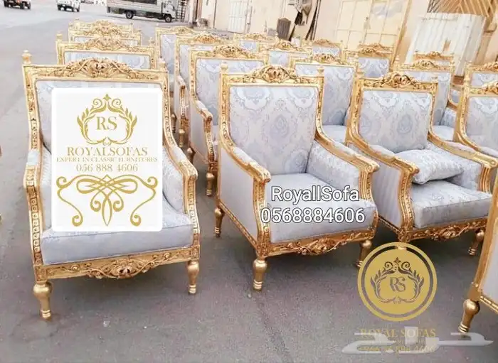 زين منزلك بأجمل اطقم الكنب الكلاسيكية الملكية الراقية 6