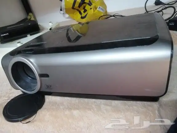 السلام عليكم بروجكتر تعمل على الجوال 4