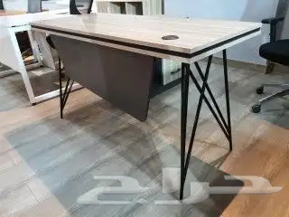 تصنيع مكاتب بأشكال متنوعة 3
