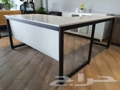 تصنيع مكاتب بأشكال متنوعة 8
