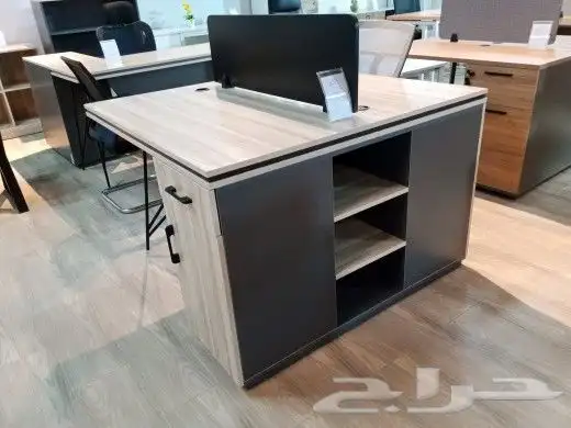 تصنيع مكاتب بأشكال متنوعة 15