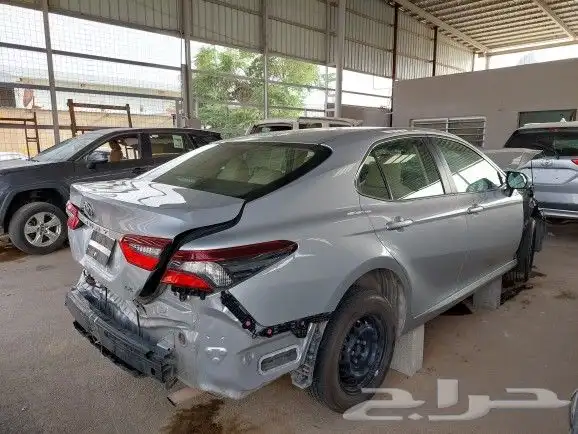 تويوتا كامري 2022 فضي 3