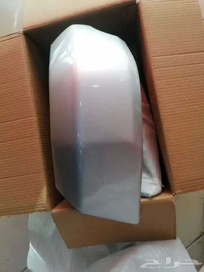 يوجد لدينا إكسسوارات جيب لاندكروزروشاص ولكزس واف جي 33