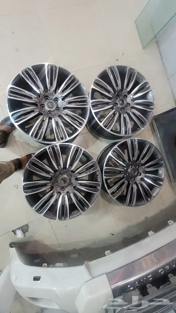 يوجد لدينا رش مطفي رش لمعه بدي رش جنوط 20