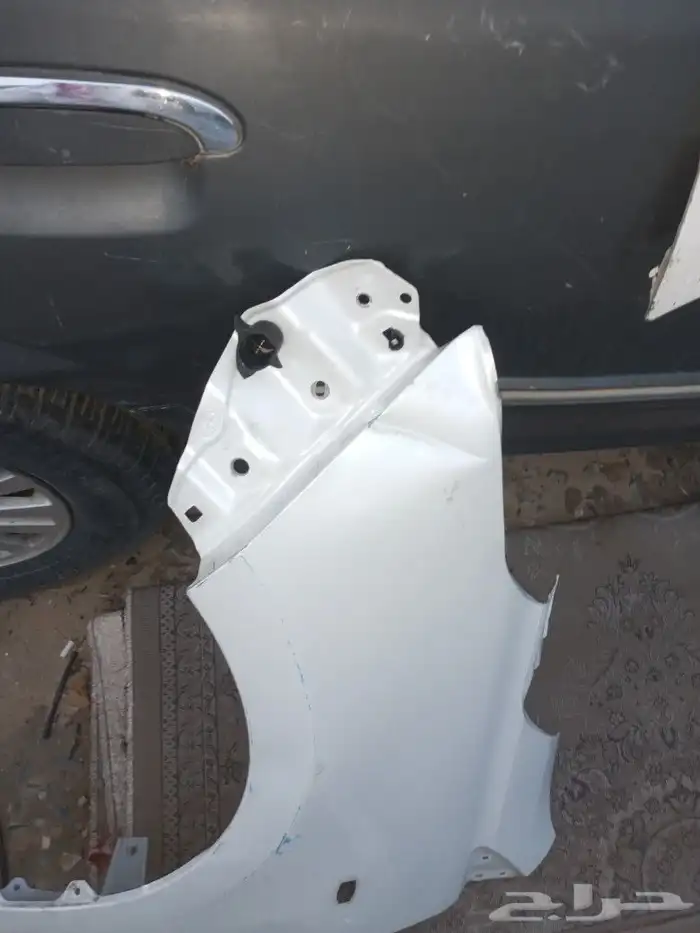 رفرف وصدامات وشنطه يارس 2015 و 20219 3