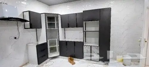 ورشه عالم الابنوس لا اعمال مطابخ الألمنيوم 12