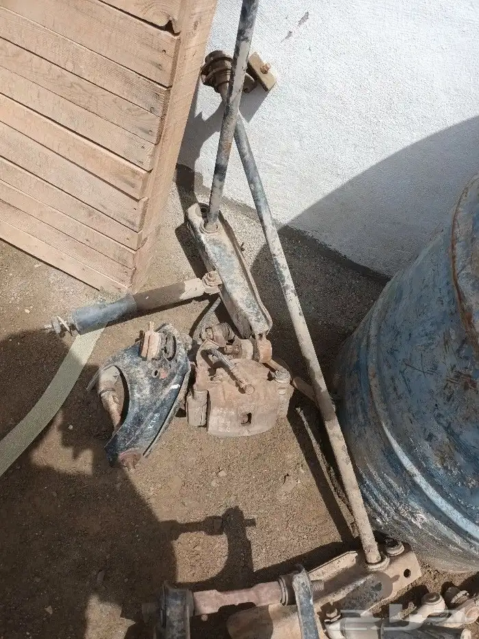 للبيع قطع غيار وانيت ايسوزو ديماكس من 98 الي 2008 2