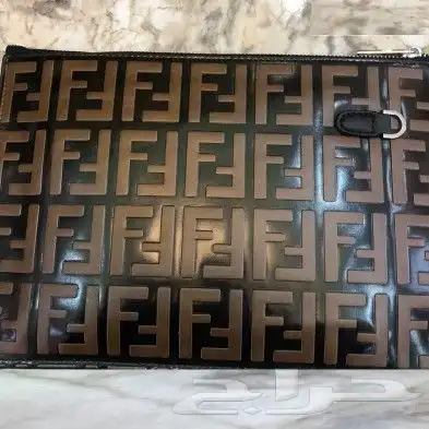 حقائب فندي اليدوية المشهورة 0