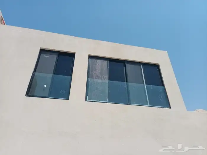 زجاج سكريت وتركيب وجهات والمنيوم 18