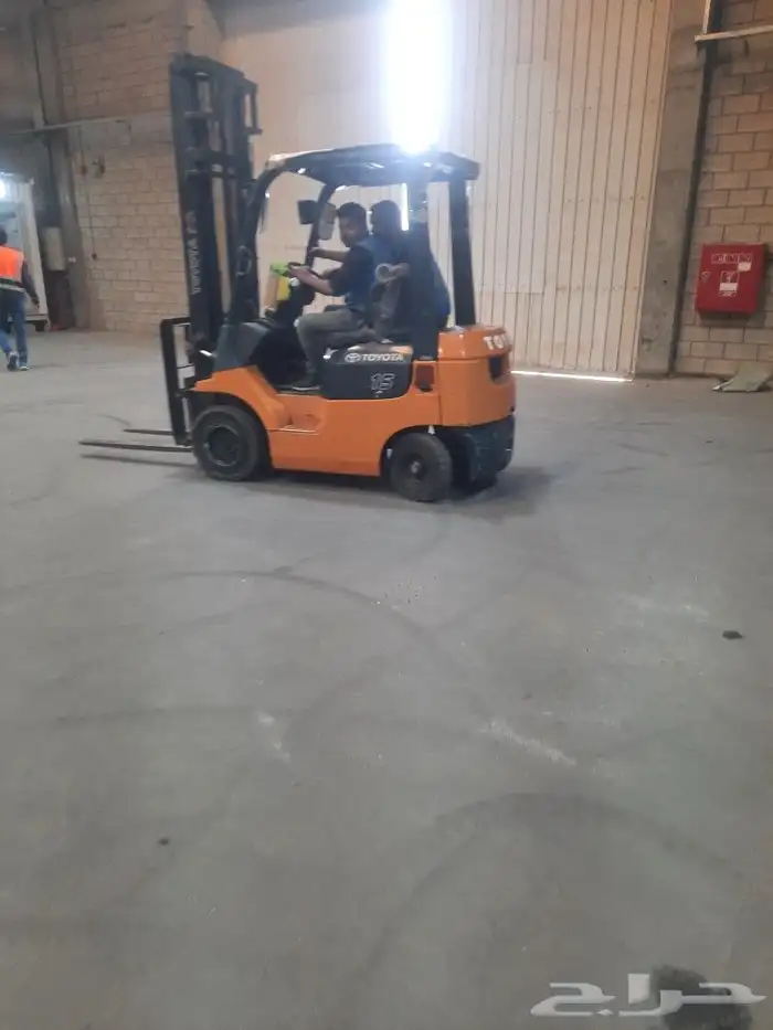 رافعة شوكية للايجار فواركلفت forklift 2020 1