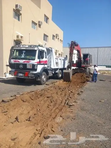 معدات للايجار قلابات شيولات بوكلينات 22