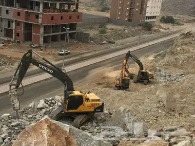 معدات للايجار قلابات شيولات بوكلينات 2