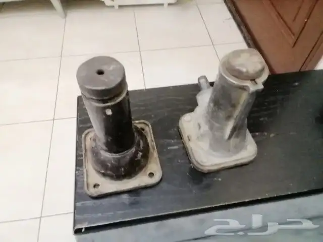 عفريته سياره هايلكس ولاندكروزر من موديل 2000 وفوق اصلي نضيف 1