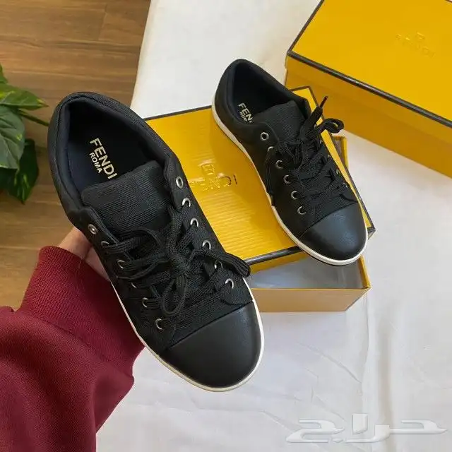 شوزات ماركة فندي درجة اولي 9