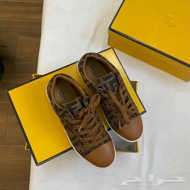 شوزات ماركة فندي درجة اولي 5