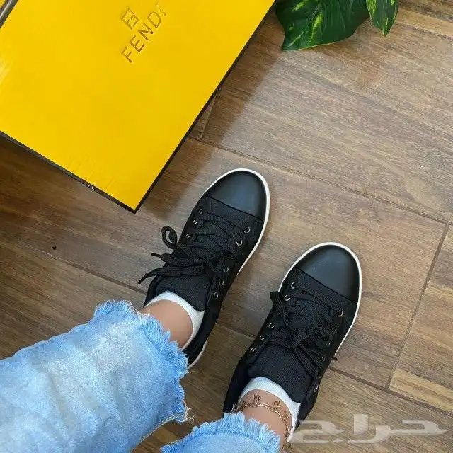 شوزات ماركة فندي درجة اولي 17