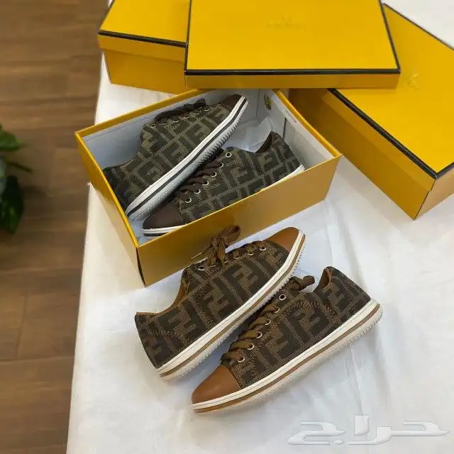 شوزات ماركة فندي درجة اولي 4