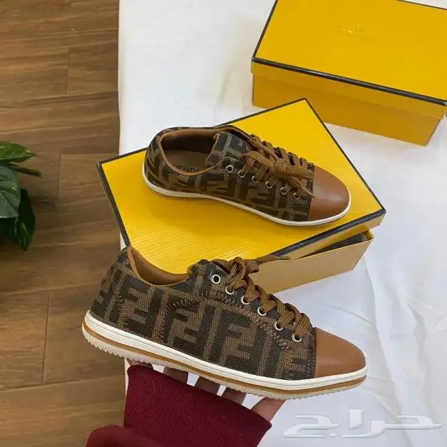 شوزات ماركة فندي درجة اولي 11