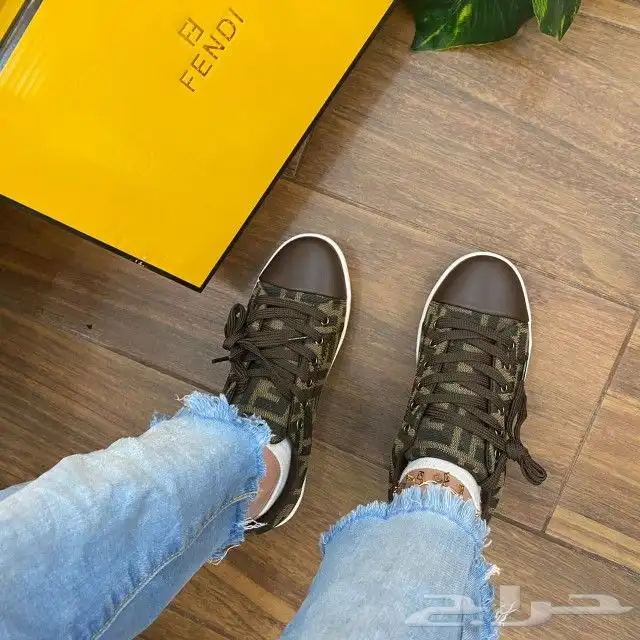 شوزات ماركة فندي درجة اولي 22